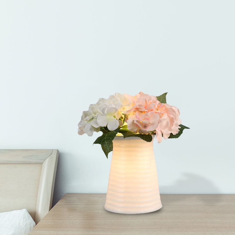 Luna - Elegante lámpara de noche esmaltada Art Déco para una sala de estar romántica