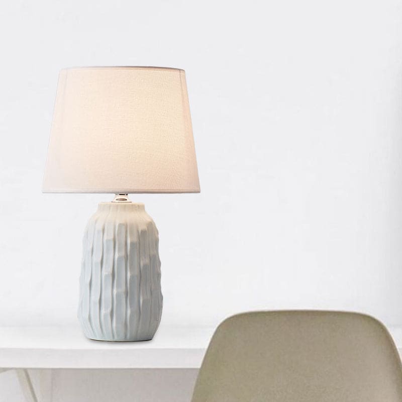 Eclat - Lámpara de mesa de diseño con grifos toelopende kap y cilindrische keramische voet