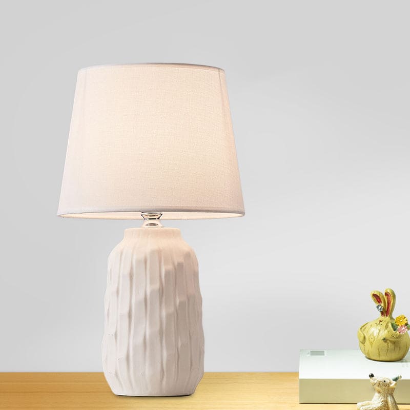 Eclat - Lámpara de mesa de diseño con grifos toelopende kap y cilindrische keramische voet