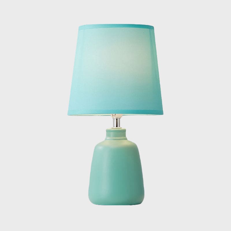 LisaLight - Nordic Fabric Tapered Bedside Lamp met keramische vaasvoet