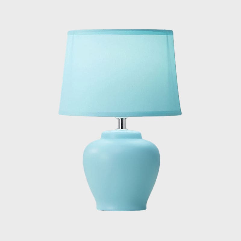 LisaLight - Nordic Fabric Tapered Bedside Lamp met keramische vaasvoet