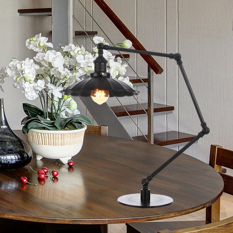 LichtStijl - Verstelbare vintage lamp met geschulpte metalen kap