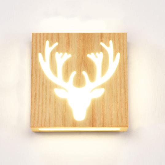 NatuurGlow - Moderne LED-wandlamp van massief hout met Happy Tree en geweimotief