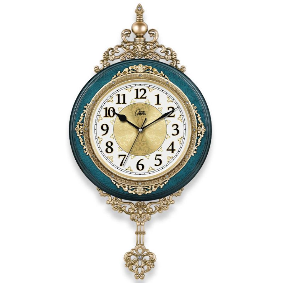 Reloj de pared retro en estilo europeo