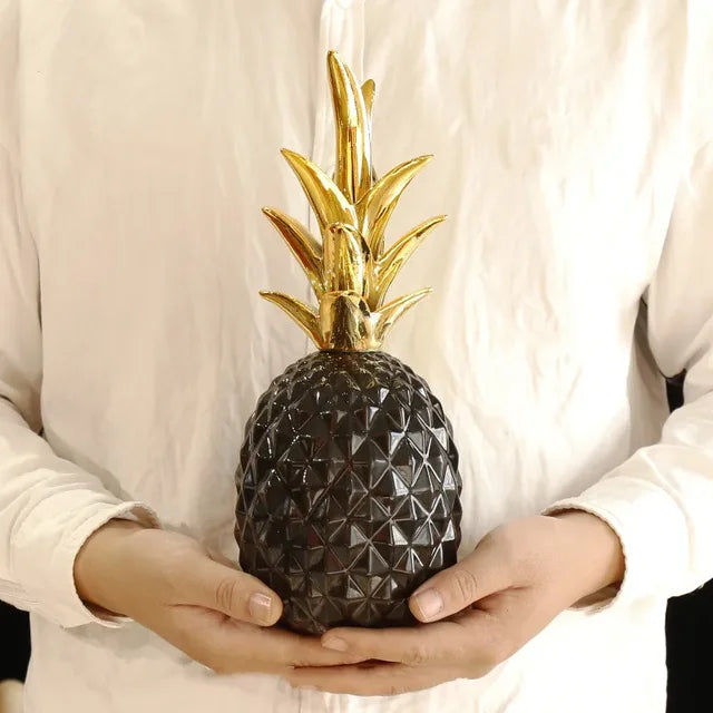 LumiPine - Gouden Ananas Woondecoratie