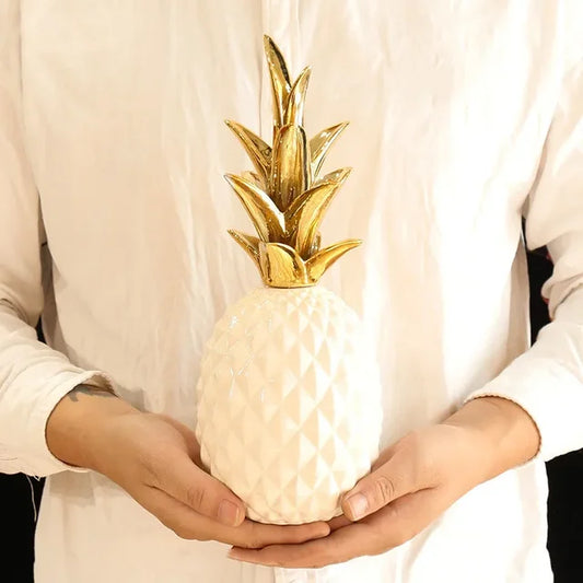 LumiPine - Gouden Ananas Woondecoratie